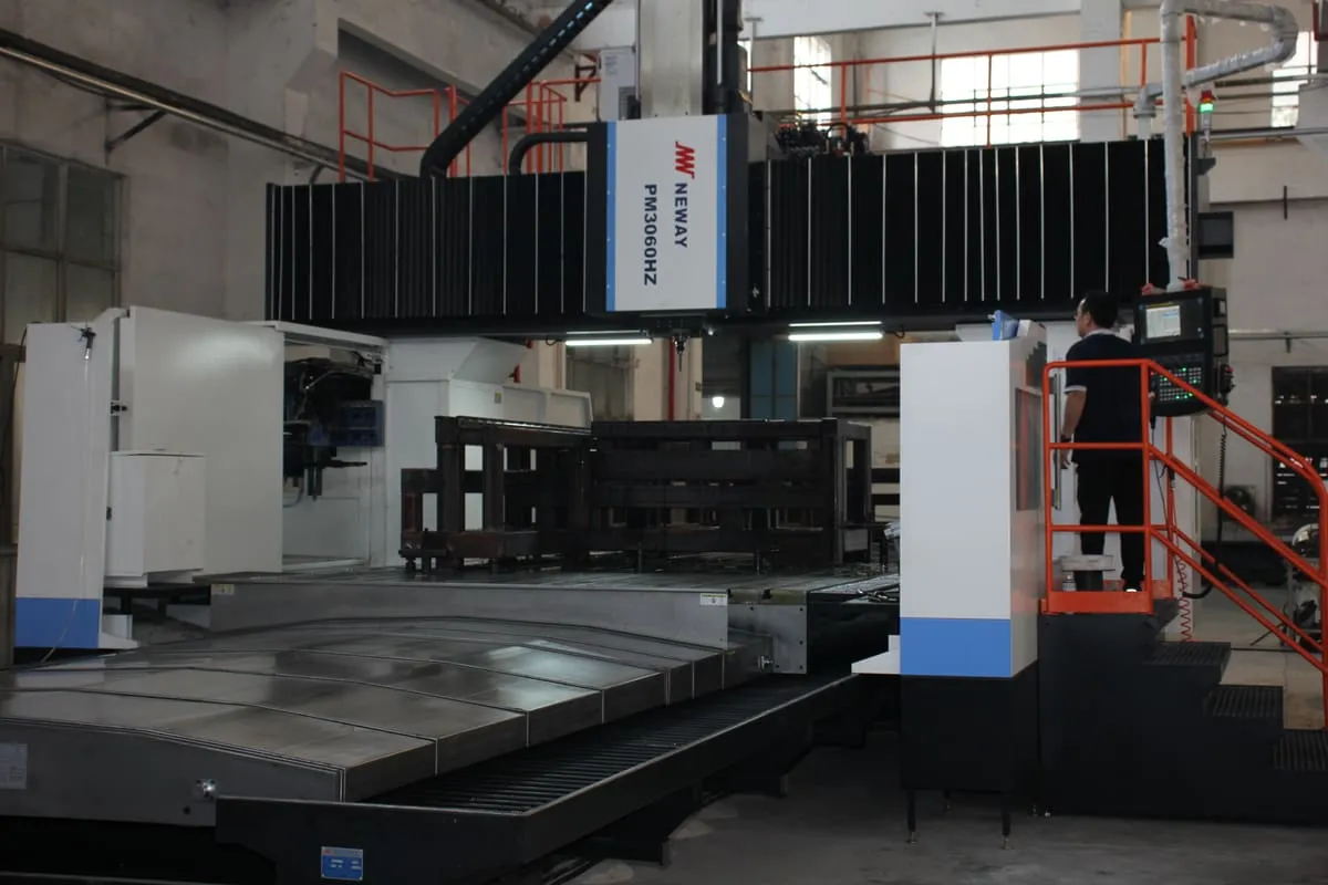 Large gantry machining equipment